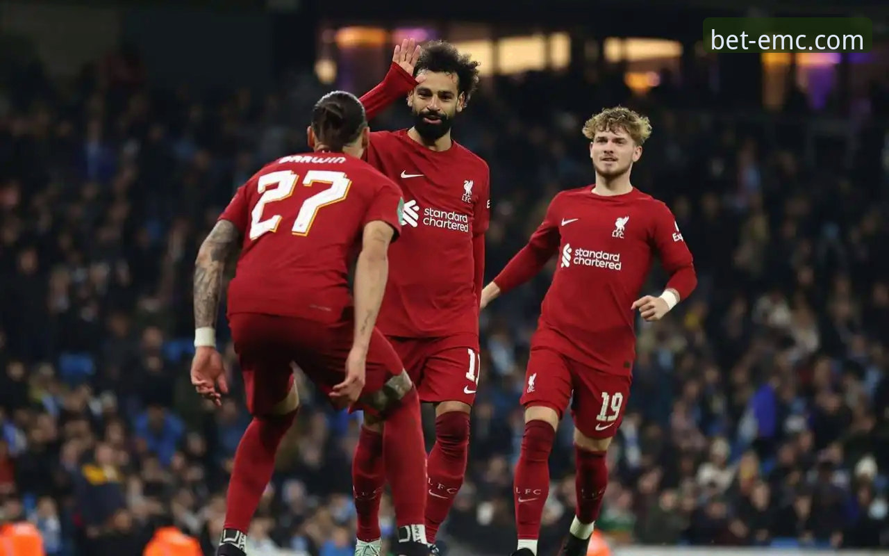 狼队1-3利物浦足总杯晋级战全面解析：红军高效进攻背后的战术逻辑